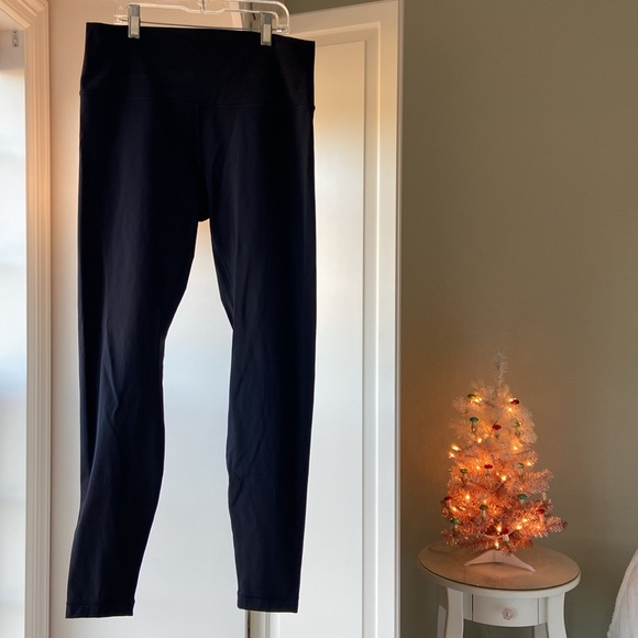 Lululemon Wunder Under Hi-Rise Tight (Brushed 28") in Black - Picture 4 of 7